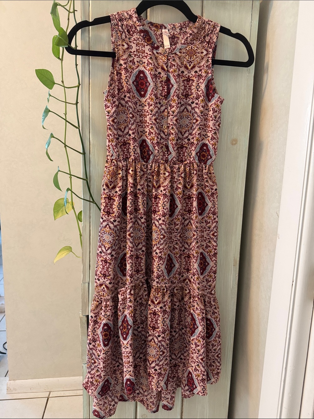 Xhilaration Pink and Burgundy Paisley Maxi Dress
